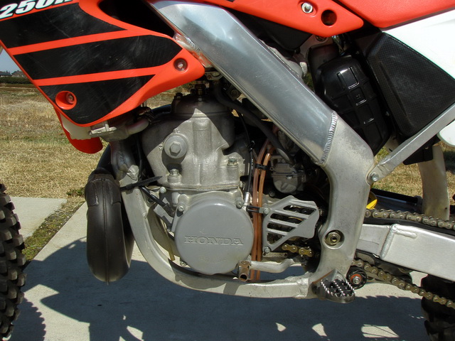 Купить мотоцикл Honda CR250R 2000 фото 10